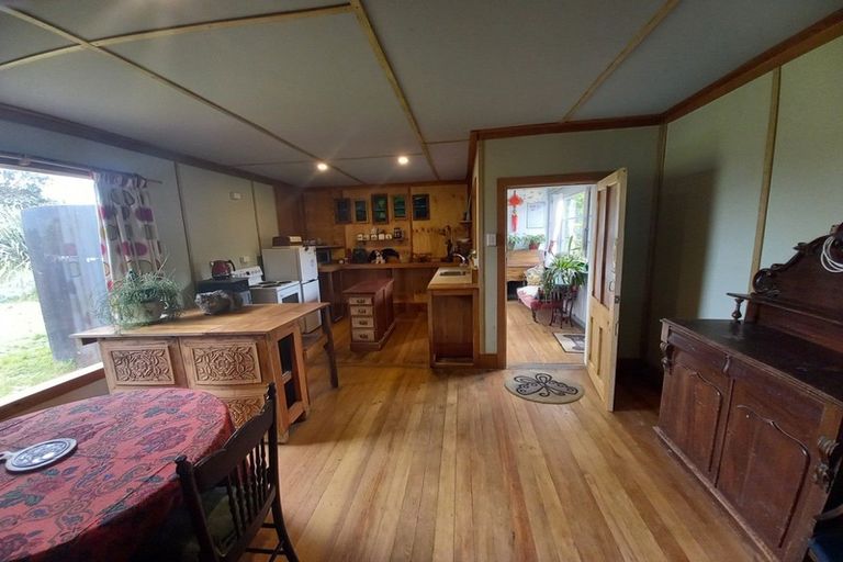 Photo of property in 17 Settlement Road, Papatotara, Tuatapere, 9691