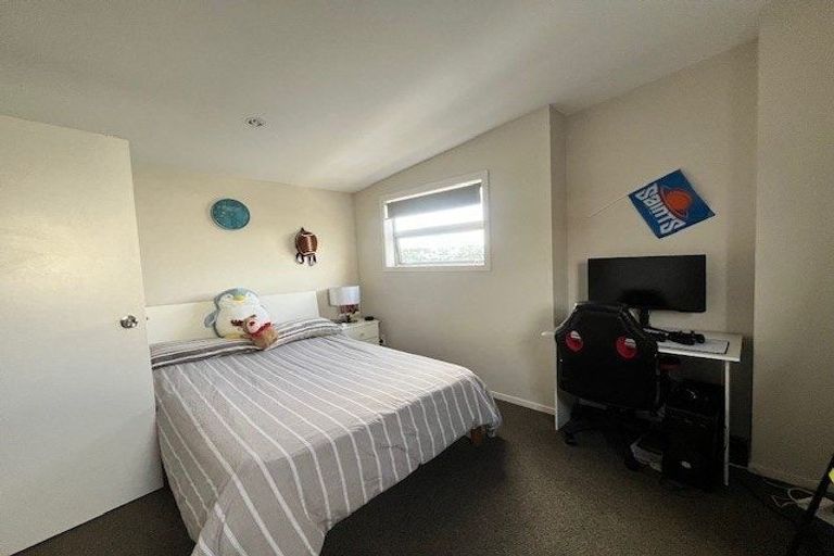 Photo of property in 8a Opapa Street, Titahi Bay, Porirua, 5022