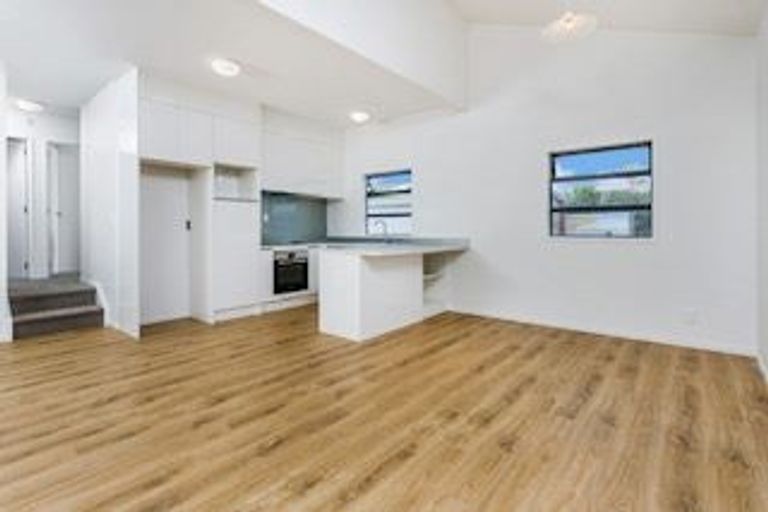 Photo of property in 420/18 Sunnyhaven Avenue, Beach Haven, Auckland, 0626