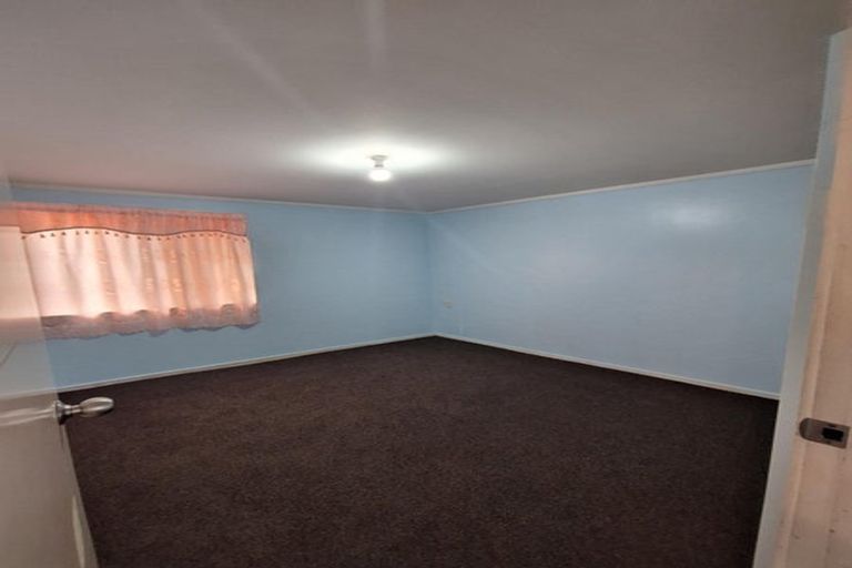 Photo of property in 2 Tomlin Place, Mangere East, Auckland, 2024