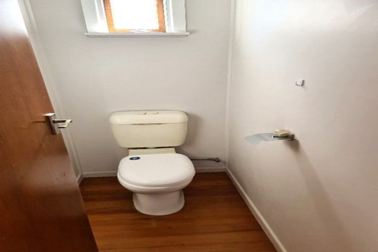 Photo of property in 11 William Souter Street, Forrest Hill, Auckland, 0620