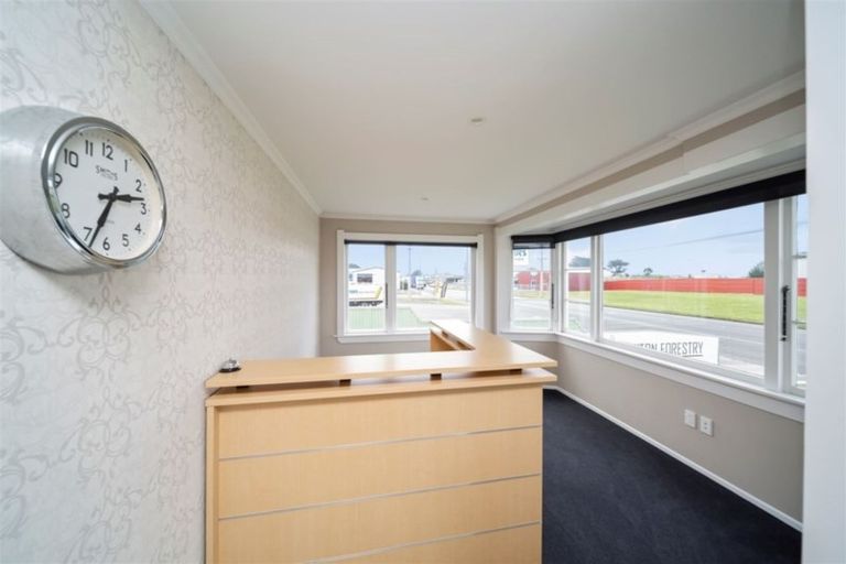 Photo of property in 47 Glover Road, Hawera, 4610