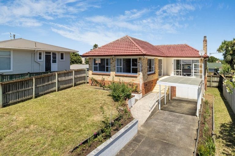 Photo of property in 61 Halver Road, Hillpark, Auckland, 2102