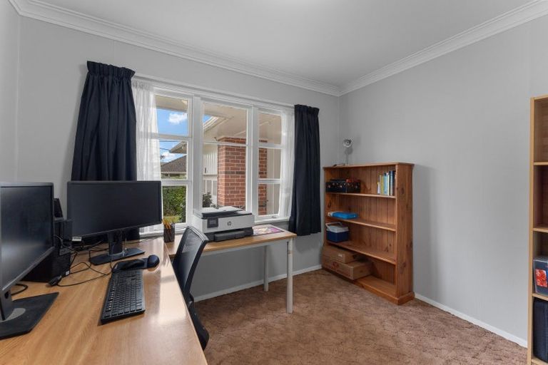 Photo of property in 8a Wood Street, Wallaceville, Upper Hutt, 5018