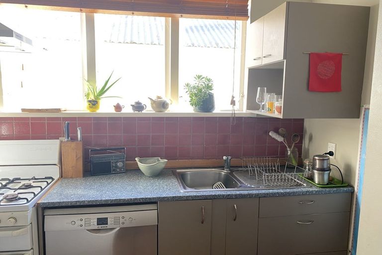 Photo of property in 61 Herald Street, Berhampore, Wellington, 6023