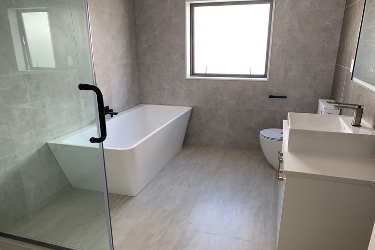 Photo of property in 56b Jandell Crescent, Bucklands Beach, Auckland, 2014