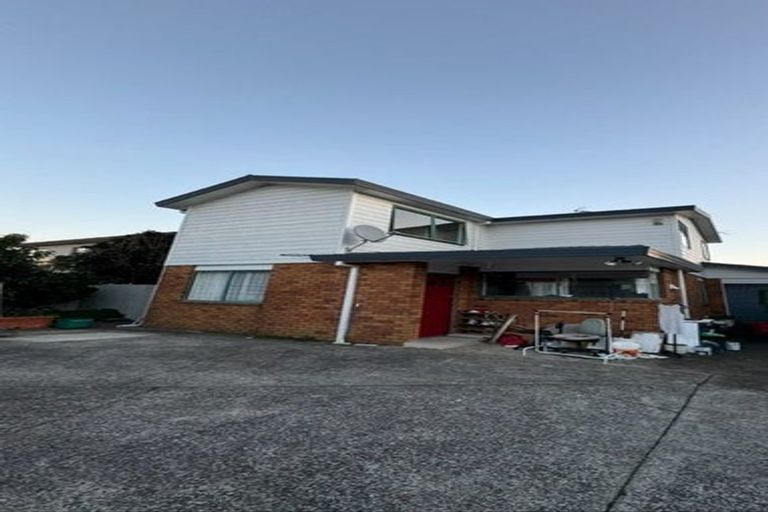 Photo of property in 1/9 Great South Road, Papatoetoe, Auckland, 2025