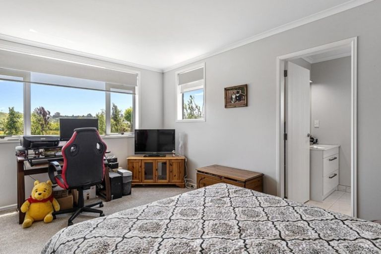 Photo of property in 19 Double Bay Road, Pyes Pa, Tauranga, 3112