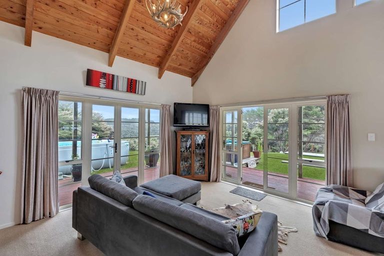 Photo of property in 708 Wilson Road, South Head, Helensville, 0874