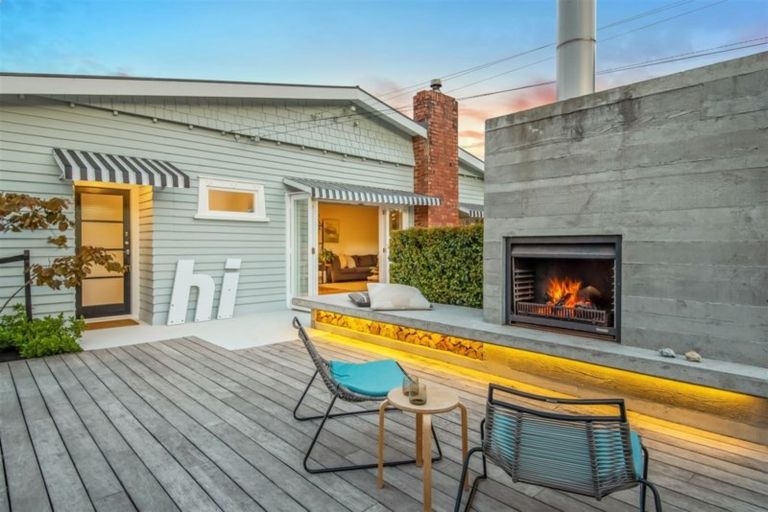 Photo of property in 41 Hanlon Crescent, Narrow Neck, Auckland, 0624