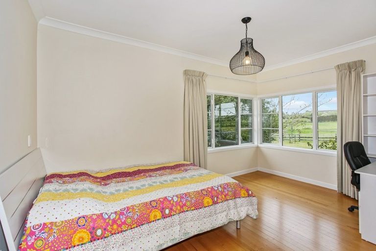 Photo of property in 15 Brian Wood Lane, Karaka, Papakura, 2580