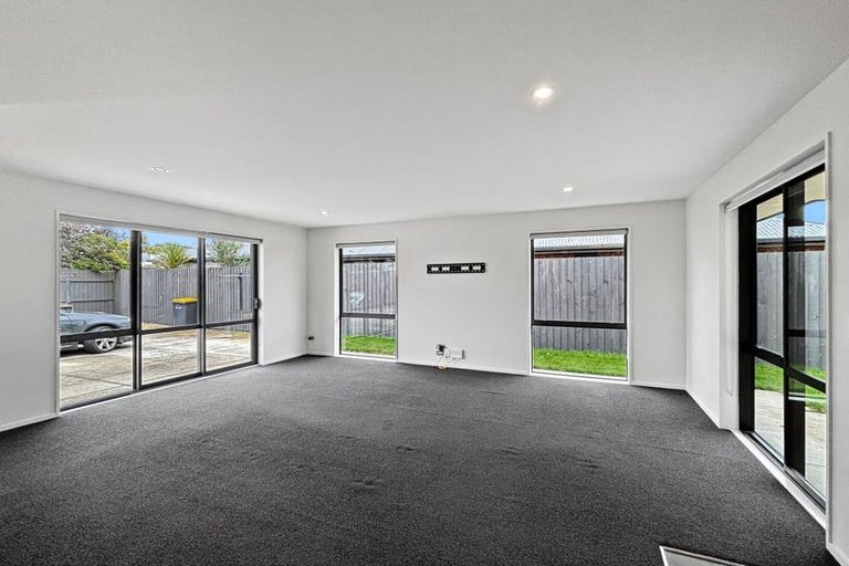 Photo of property in 152a Wainoni Road, Avondale, Christchurch, 8061