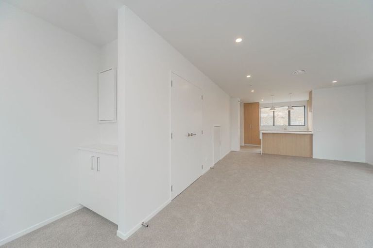 Photo of property in 32 Turtleback Avenue, Whitby, 5024