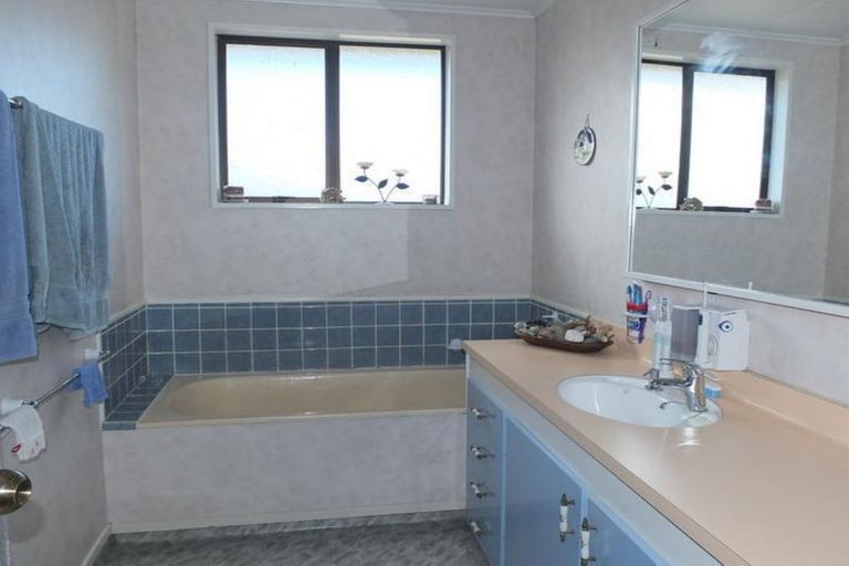 Photo of property in 8 Totara Peak Crescent, Omarama, 9412