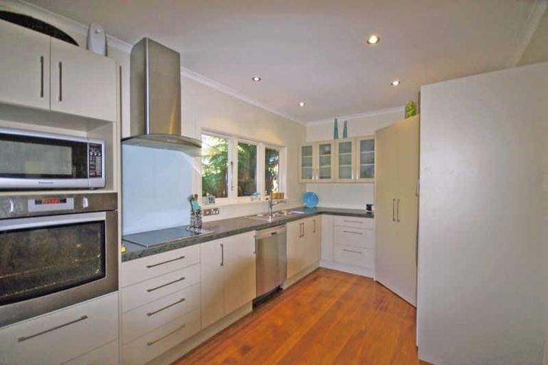 Photo of property in 19 Owens Terrace, Upper Riccarton, Christchurch, 8041