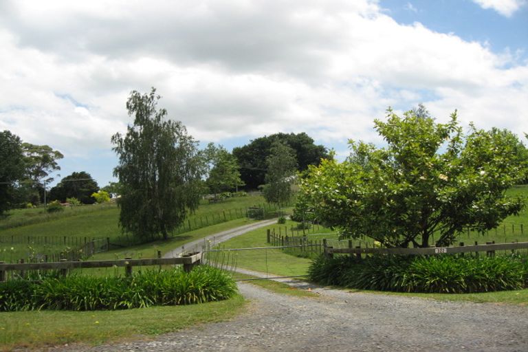 Photo of property in 322 Lewis Road, Karaka, Papakura, 2580