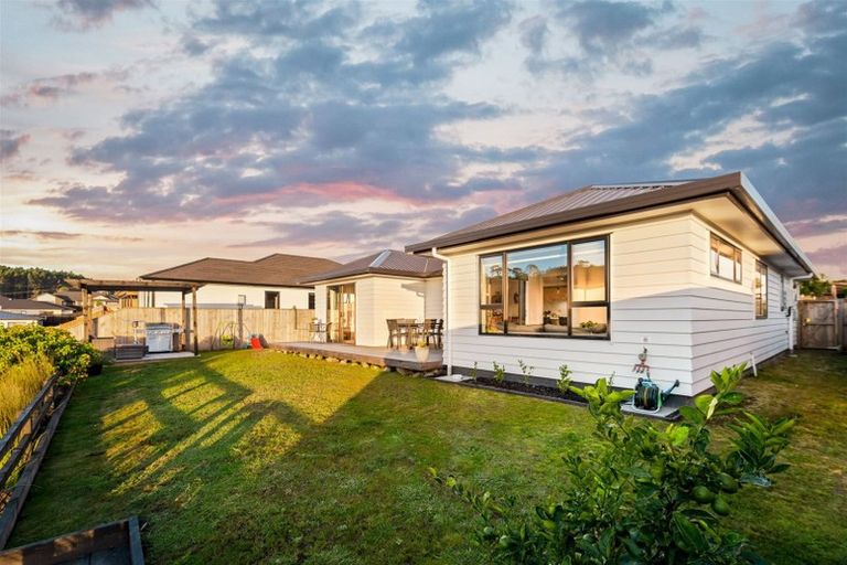 Photo of property in 1 Jeroboam Loop, Kumeu, 0810