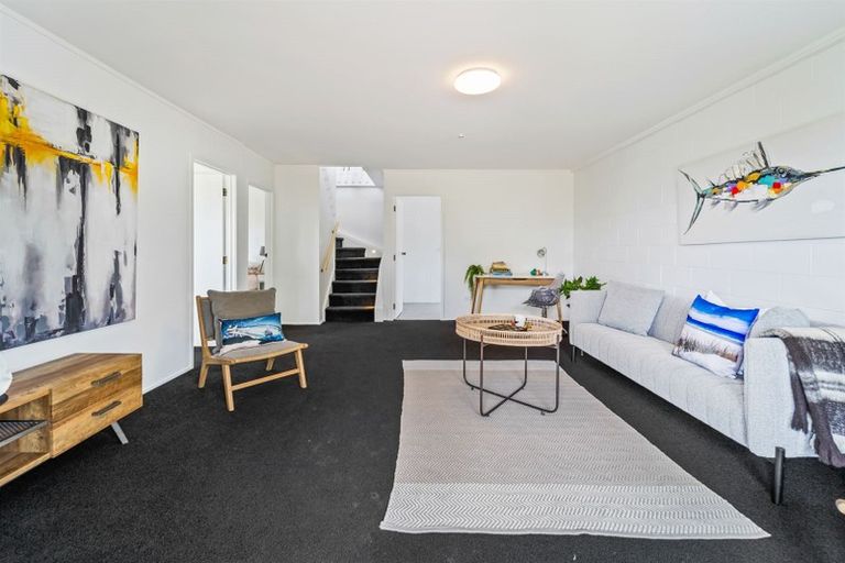 Photo of property in 56 Stanmore Bay Road, Stanmore Bay, Whangaparaoa, 0932