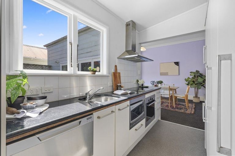 Photo of property in 10 Hiropi Street, Newtown, Wellington, 6021