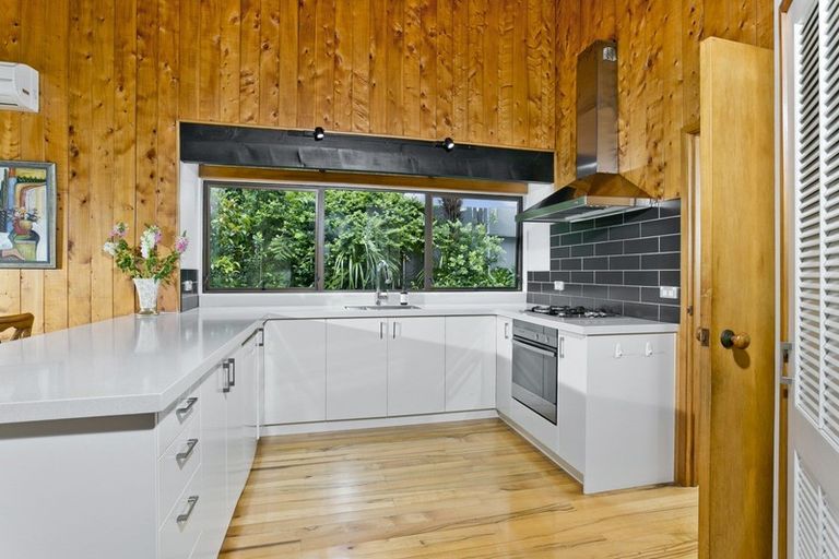 Photo of property in 201 Glamorgan Drive, Torbay, Auckland, 0630
