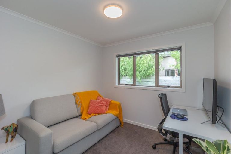 Photo of property in 190 Roslyn Road, Levin, 5510