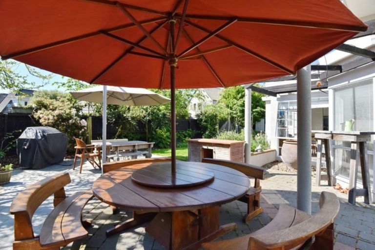 Photo of property in 28 Witbrock Crescent, Burnside, Christchurch, 8053