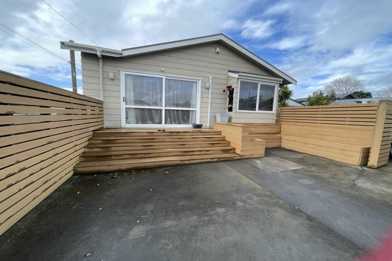 Photo of property in 2/12 House Avenue, Mangere Bridge, Auckland, 2022