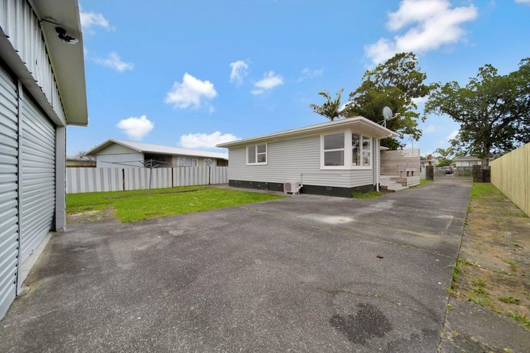 Photo of property in 19 Convair Crescent, Mangere, Auckland, 2022