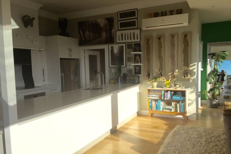 Photo of property in 114 Cliffs Road, Saint Clair, Dunedin, 9012