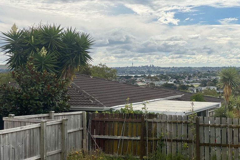 Photo of property in 17 Bradbury Road, Botany Downs, Auckland, 2010