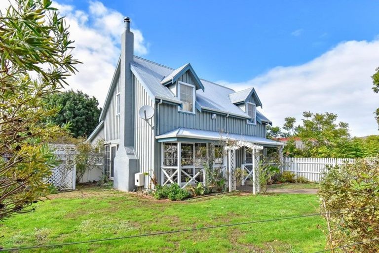 Photo of property in 1 Tington Avenue, Wattle Downs, Auckland, 2103
