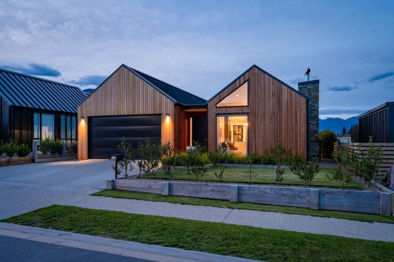 Photo of property in 11 Campbell Road, Wanaka, 9305