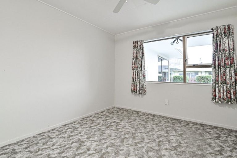 Photo of property in 2/36 Bristol Crescent, Flaxmere, Hastings, 4120