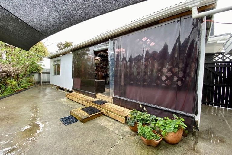 Photo of property in 1020 Tremaine Avenue, Roslyn, Palmerston North, 4414