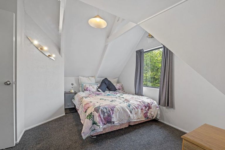 Photo of property in 92 Heta Road, Highlands Park, New Plymouth, 4312