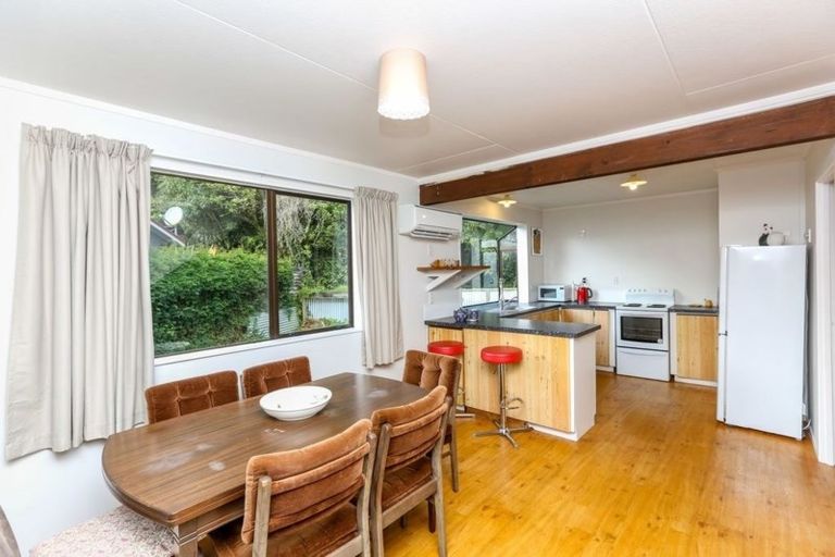 Photo of property in 28b Riversdale Drive, Merrilands, New Plymouth, 4312
