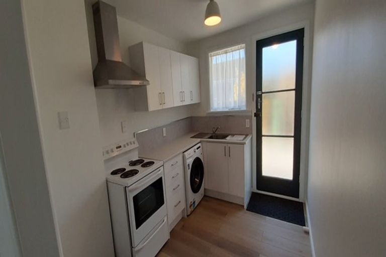 Photo of property in 2/38 North Avon Road, Richmond, Christchurch, 8013