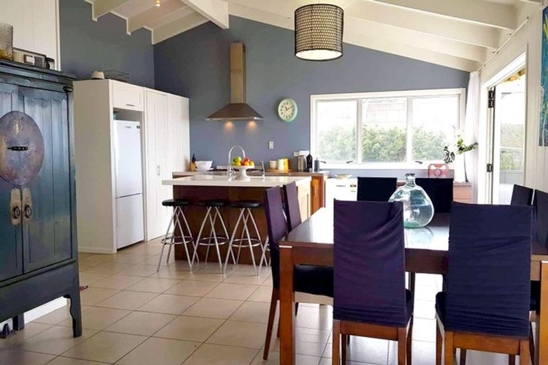 Photo of property in 23 Ocean View Road, Port Waikato, Tuakau, 2695