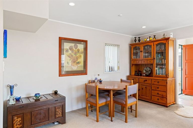 Photo of property in 11/485 Don Buck Road, Massey, Auckland, 0614