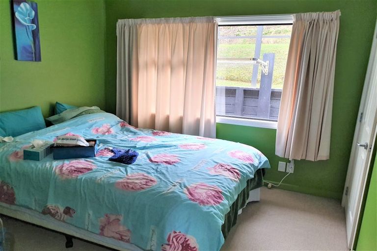 Photo of property in 6 Ormrod Grove, Riverstone Terraces, Upper Hutt, 5018