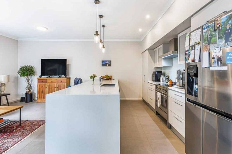 Photo of property in 20 Kensington Drive, Orewa, 0931