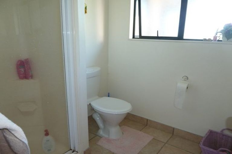 Photo of property in 43a Forrest Hill Road, Milford, Auckland, 0620