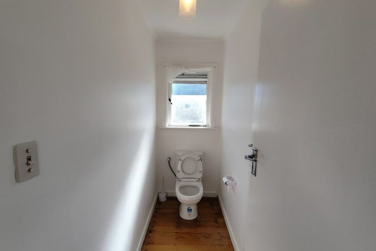 Photo of property in 26 Larnoch Road, Henderson, Auckland, 0610