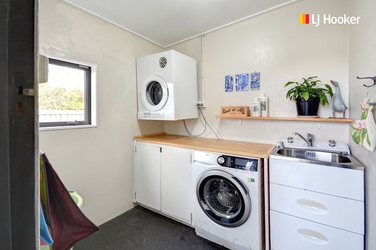 Photo of property in 28 Riccarton Road East, East Taieri, Mosgiel, 9024