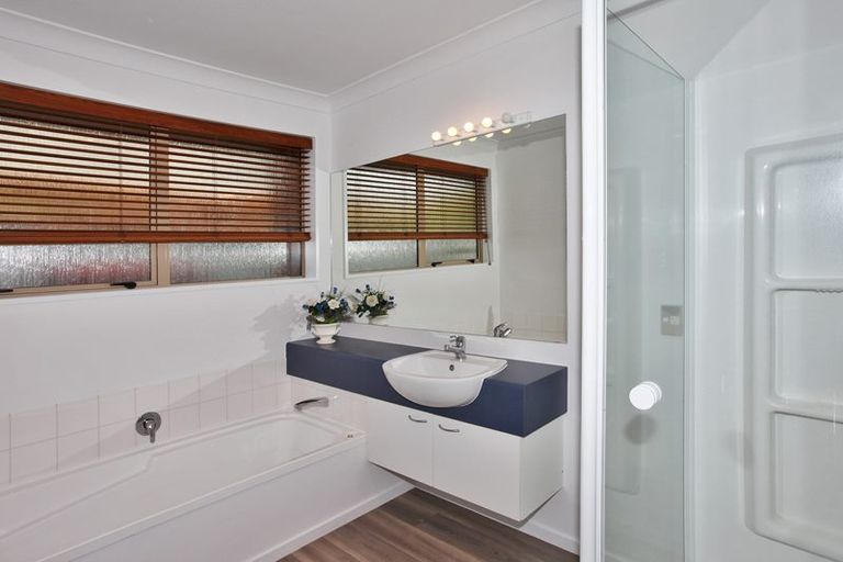 Photo of property in 2 Glencullen Drive, Casebrook, Christchurch, 8051