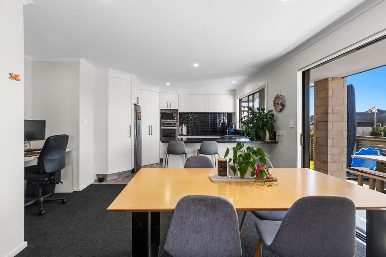 Photo of property in 1 Fearnley Grove, Pyes Pa, Tauranga, 3112