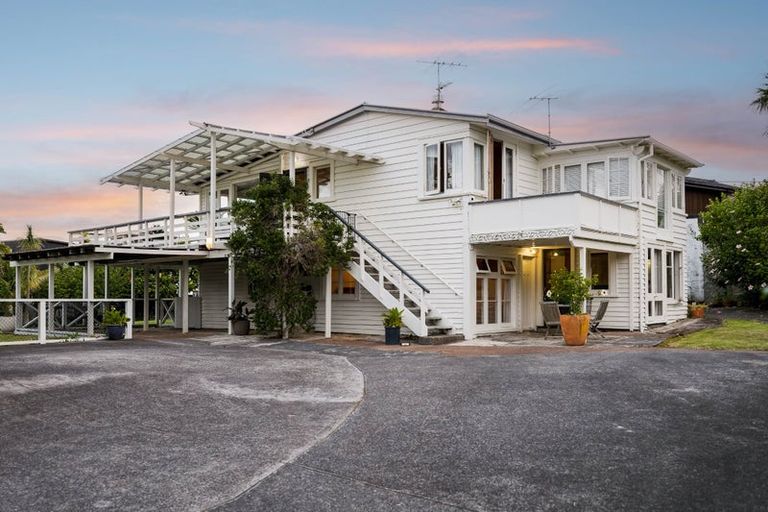 Photo of property in 237 Beach Road, Campbells Bay, Auckland, 0630