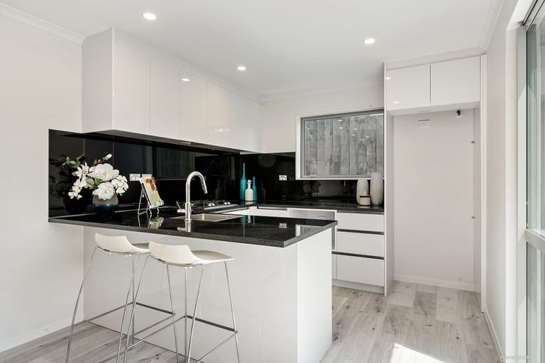 Photo of property in 89a Weldene Avenue, Glenfield, Auckland, 0629