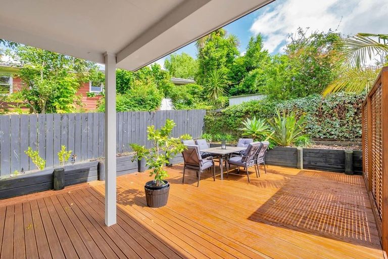 Photo of property in 92 Glendene Avenue, Glendene, Auckland, 0602