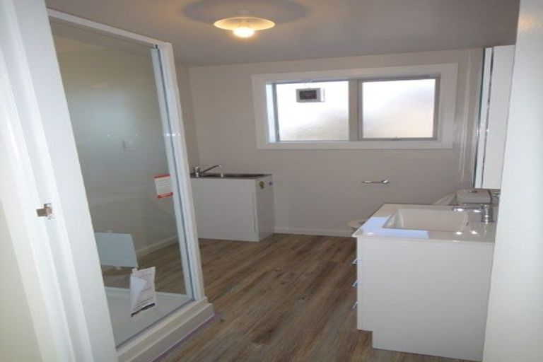 Photo of property in 1/48 Straven Road, Riccarton, Christchurch, 8011